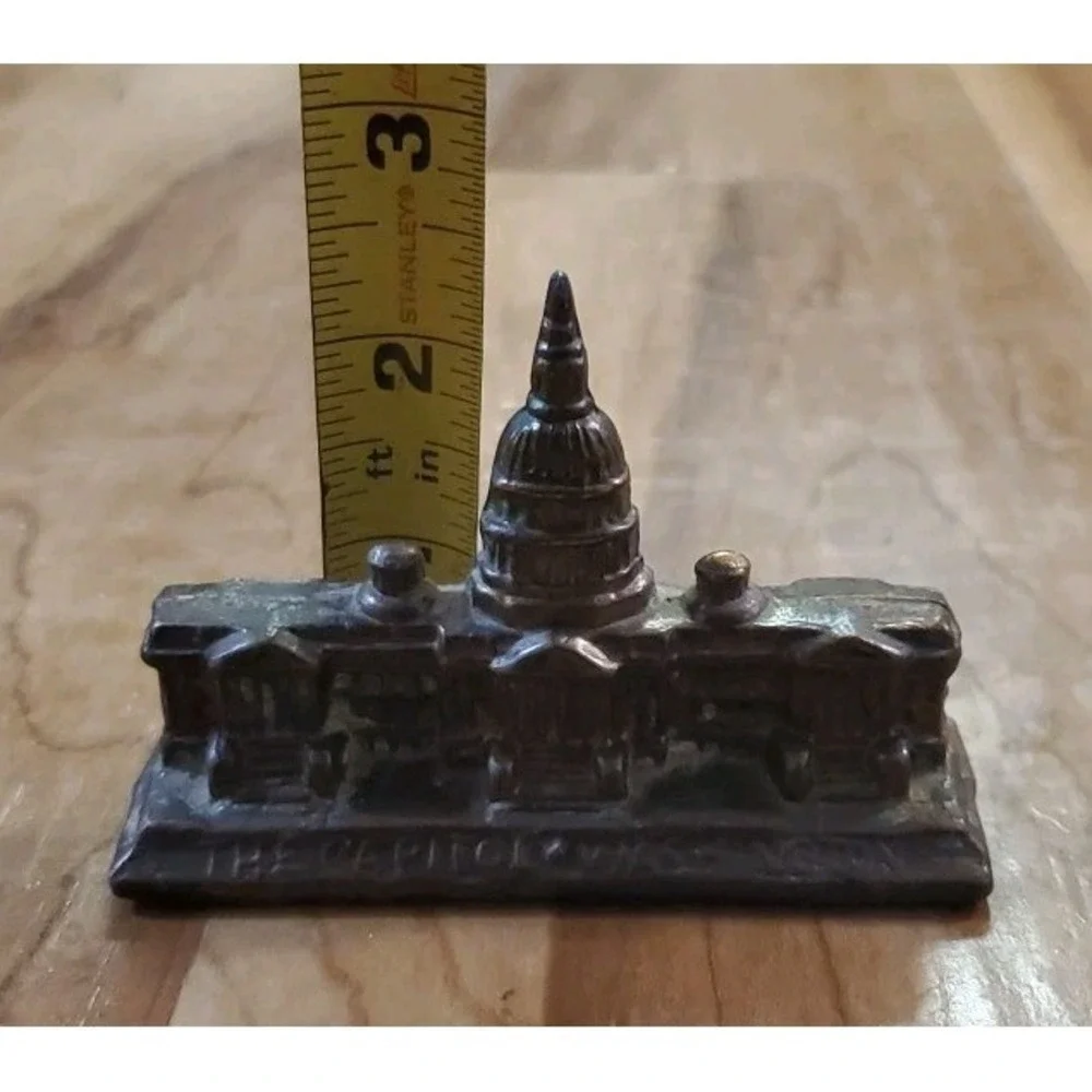 Vintage Bronze Paperweight The Capitol Building Washington DC Souvenir Trinket‎